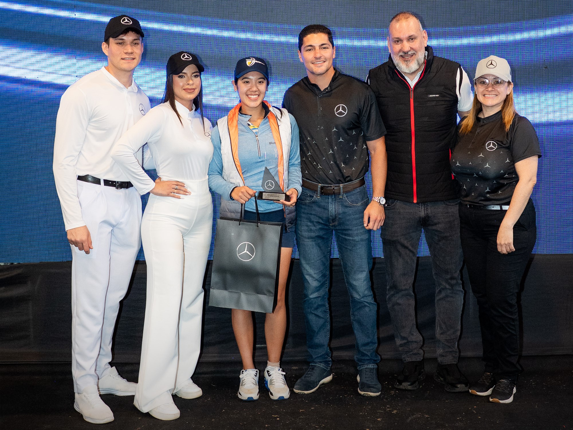 Damini Ghanshyani, Ganadora de la categoría damas 0-36